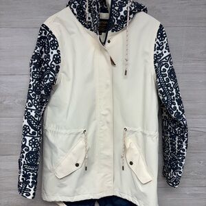 | Burton | coat. Size M.